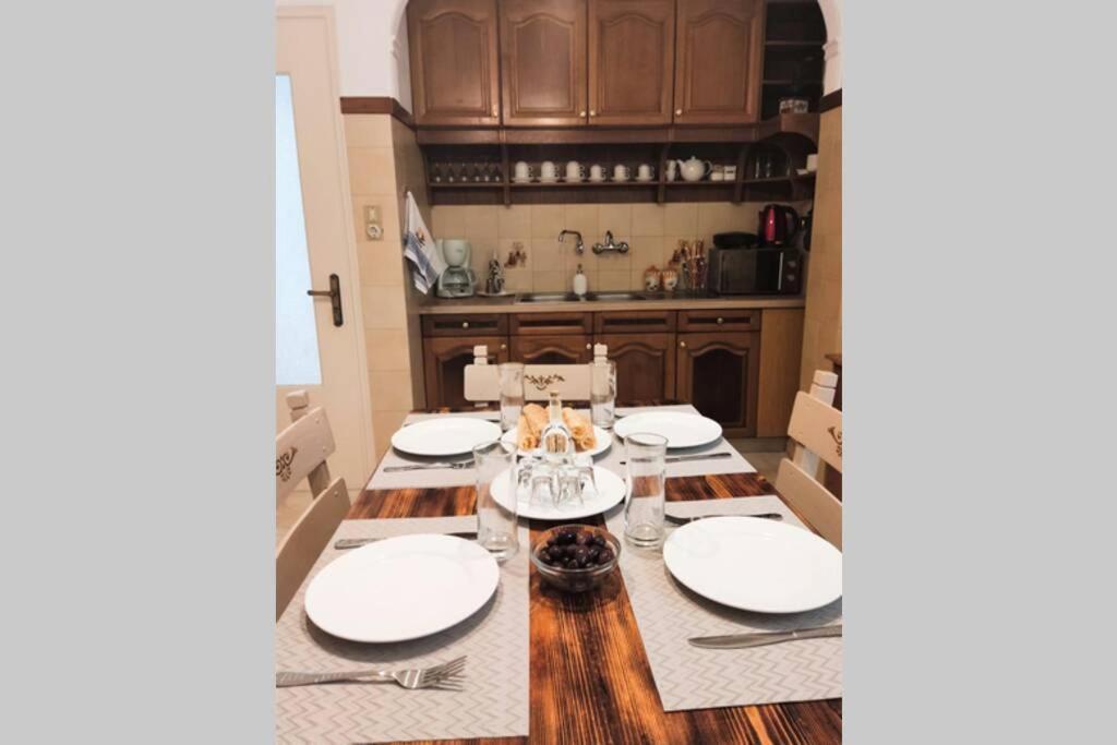 Apartment 95 M2, Center Of Sitia, Wifi, 350M Beach Dış mekan fotoğraf